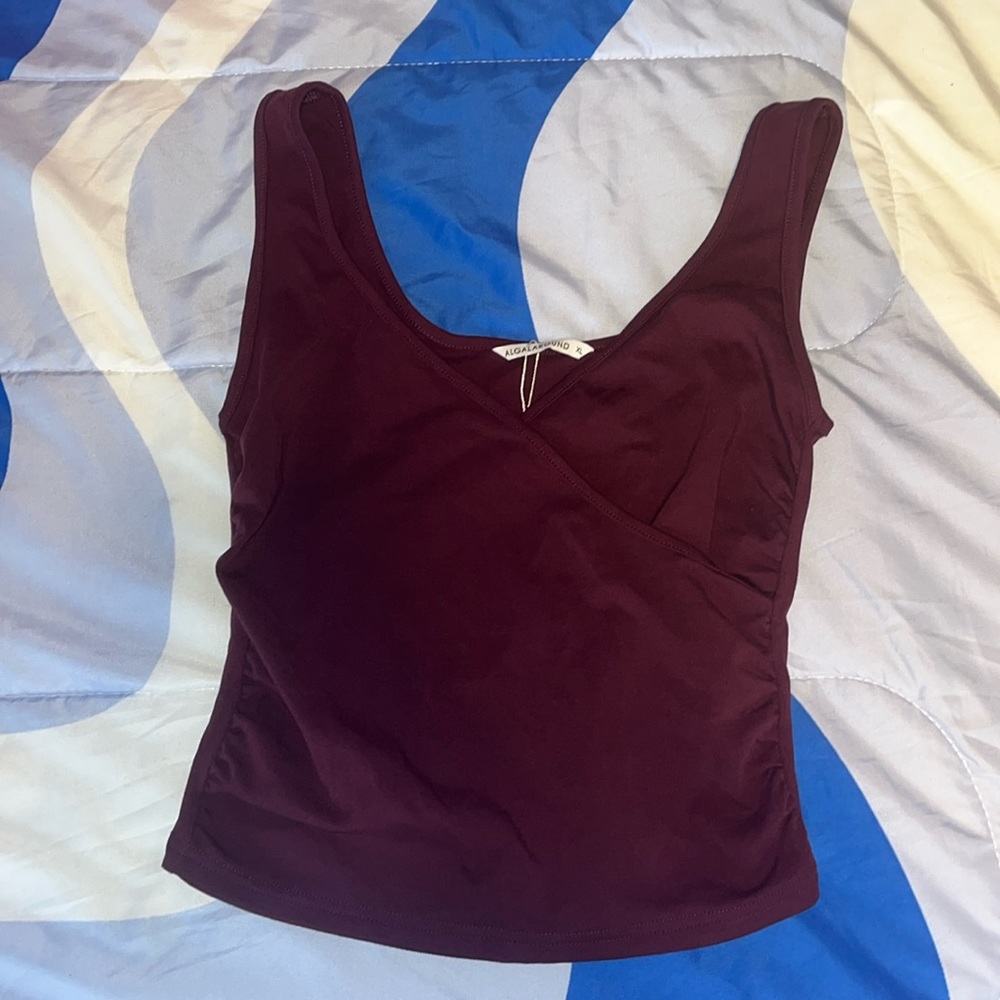 Never worn with tags maroon crop top